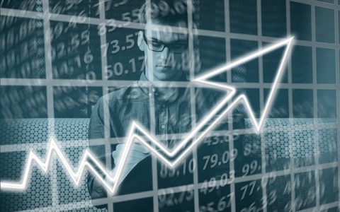 原油期货开户的避险逻辑：全球资金再平衡与新风险管理框架